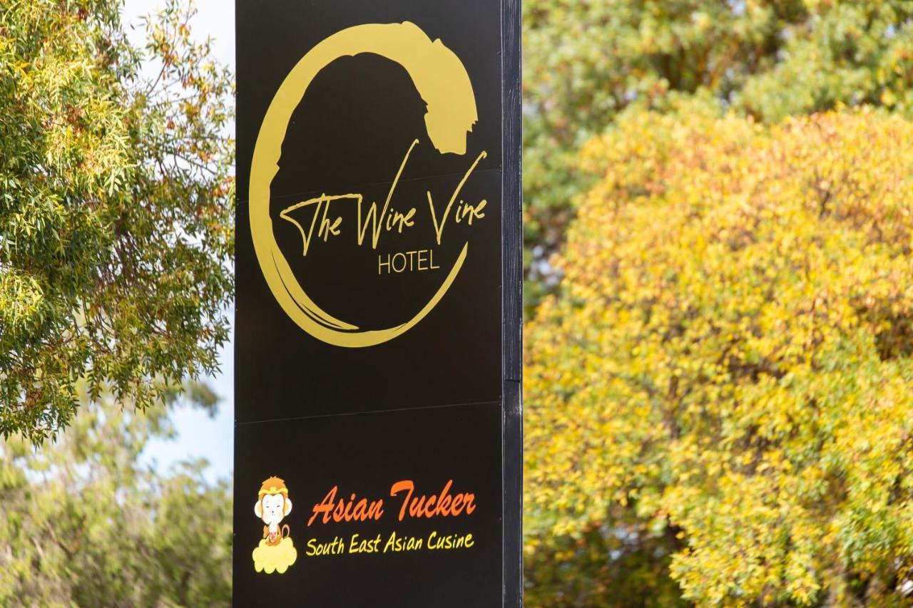 The Wine Vine Hotel Тананда Екстериор снимка