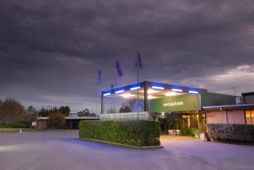 The Wine Vine Hotel Тананда Екстериор снимка